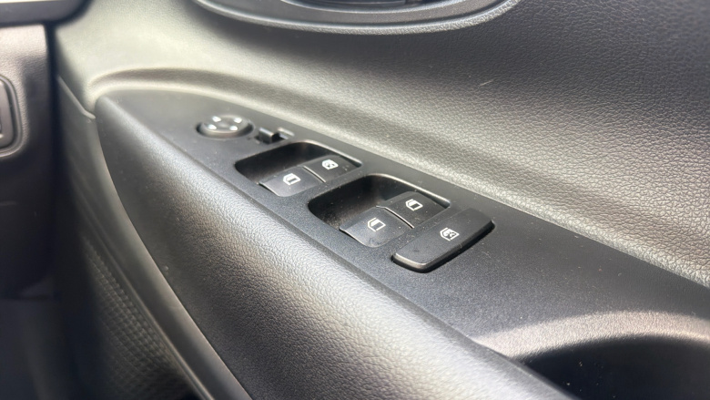 Hyundai i20 1.0T GDi 48V MHD SE Connect 5dr DCT Petrol Hatchback
